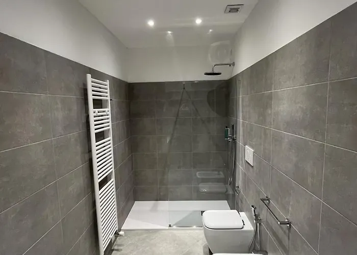 House Of Oscar أدريا