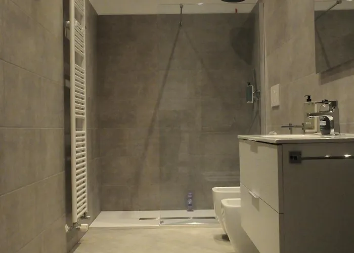 House Of Oscar أدريا